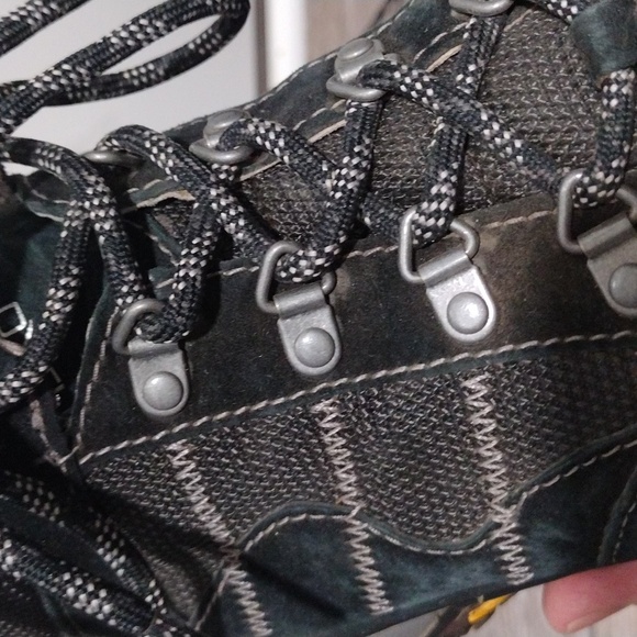 Dansko dark blue suede and gray mesh hiking boots. Waterproof. Size 9.5 - Picture 3 of 12